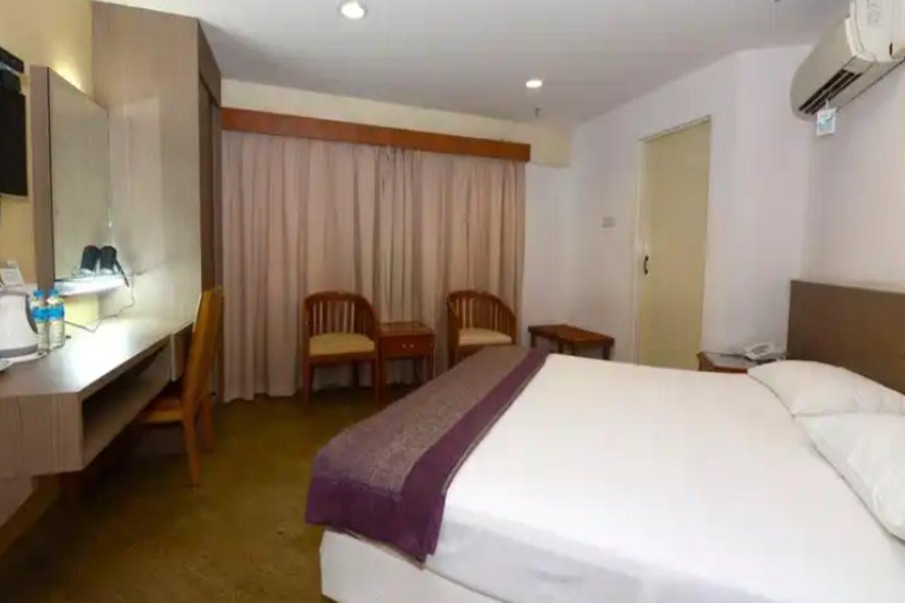 Oyo 106 Beach Hotel Singapura Luaran gambar