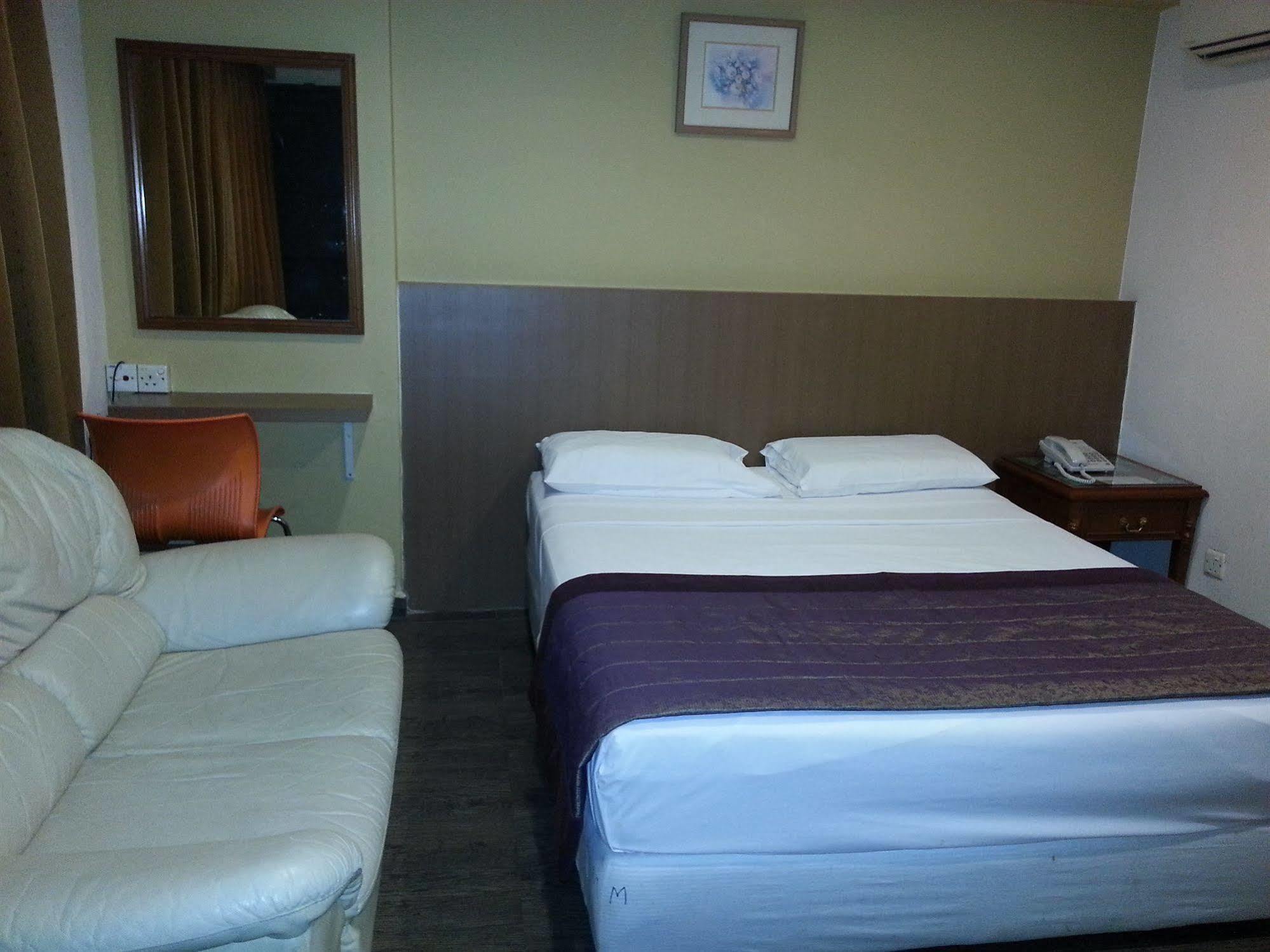 Oyo 106 Beach Hotel Singapura Luaran gambar